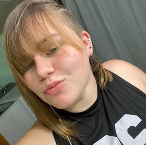 Meet your Posher, Mackenzie